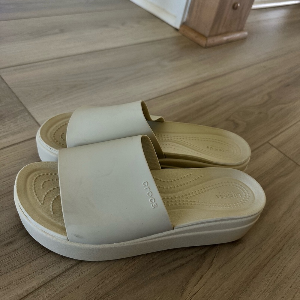 WOMENS BROOKLYN SLIDE LOW WEDGE SANDAL